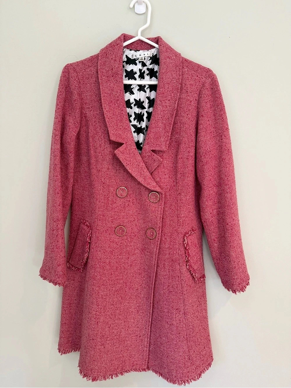 CAbi Pink Bouclé Tweed Long Blazer Jacket Gold Buttons Size 10